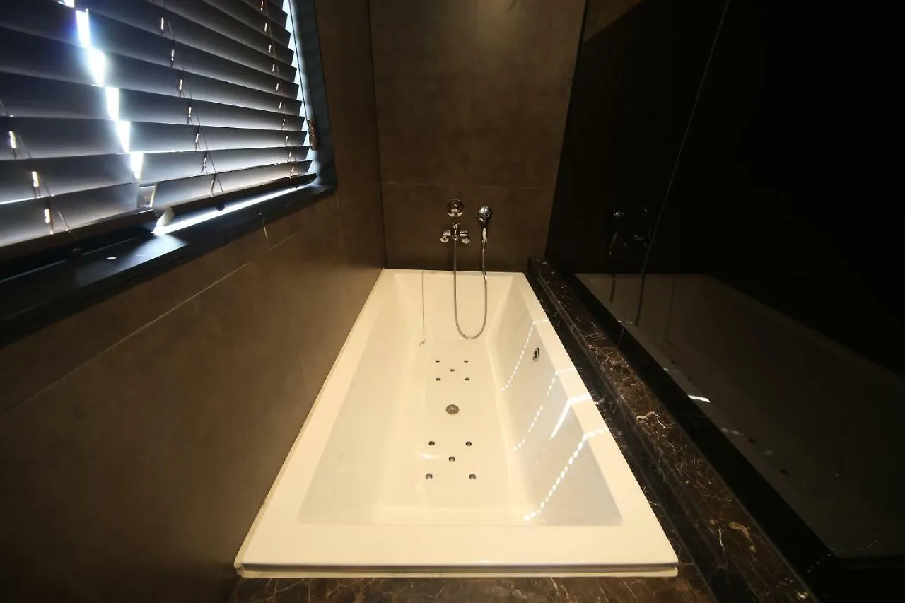 Beomil Brown Dot Hotel Busan