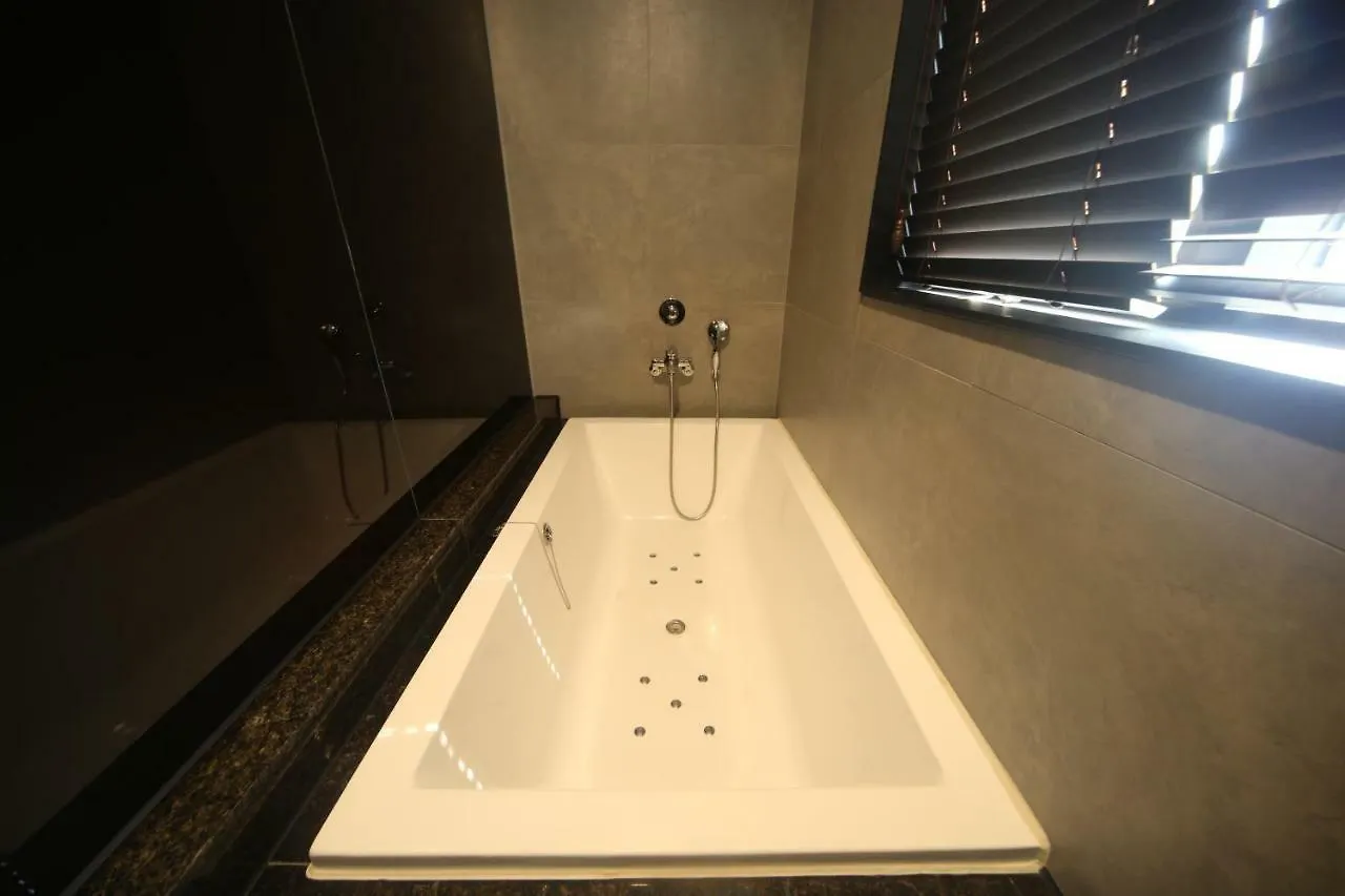Beomil Brown Dot Hotel Busan