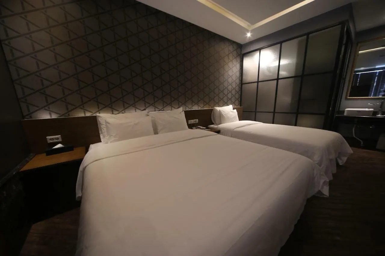Beomil Brown Dot Hotel Busan