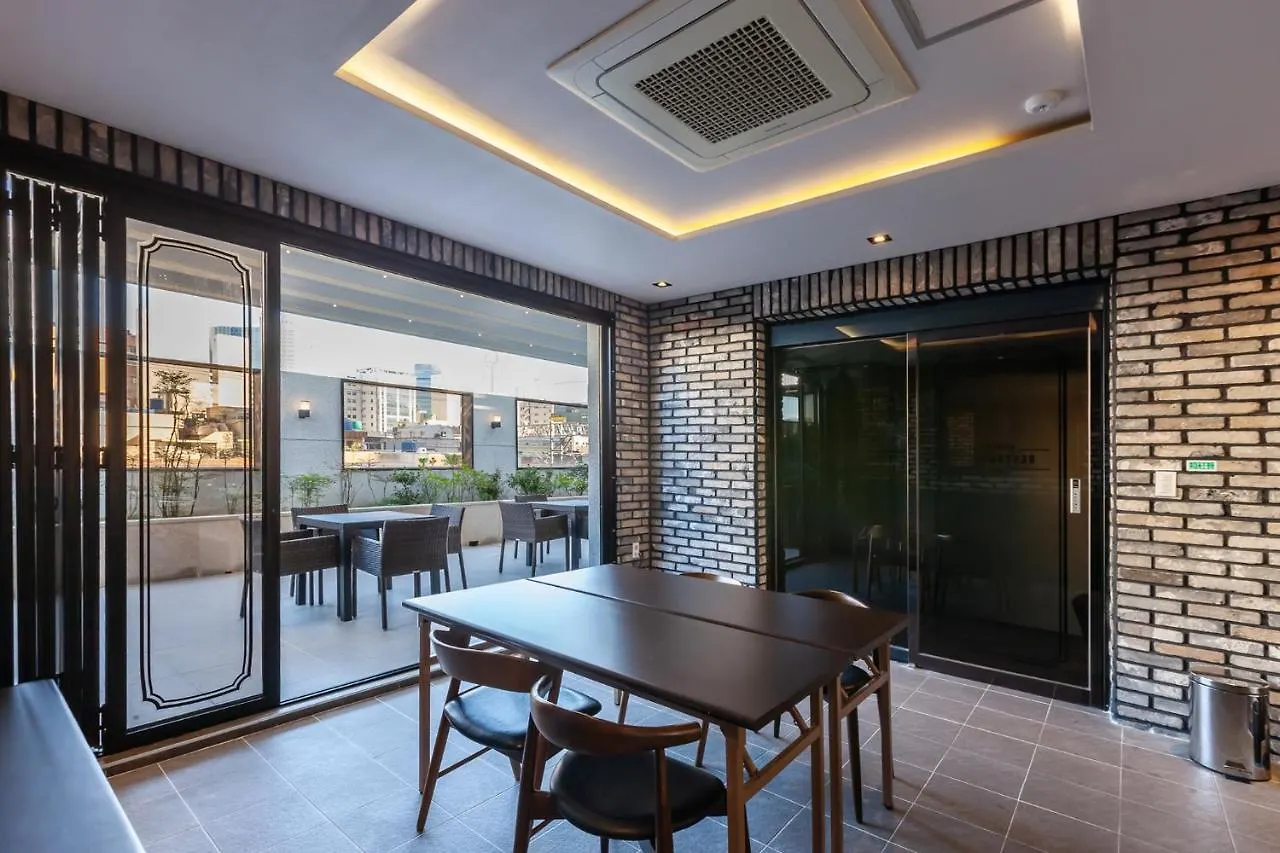 Beomil Brown Dot Hotel Busan 2*,