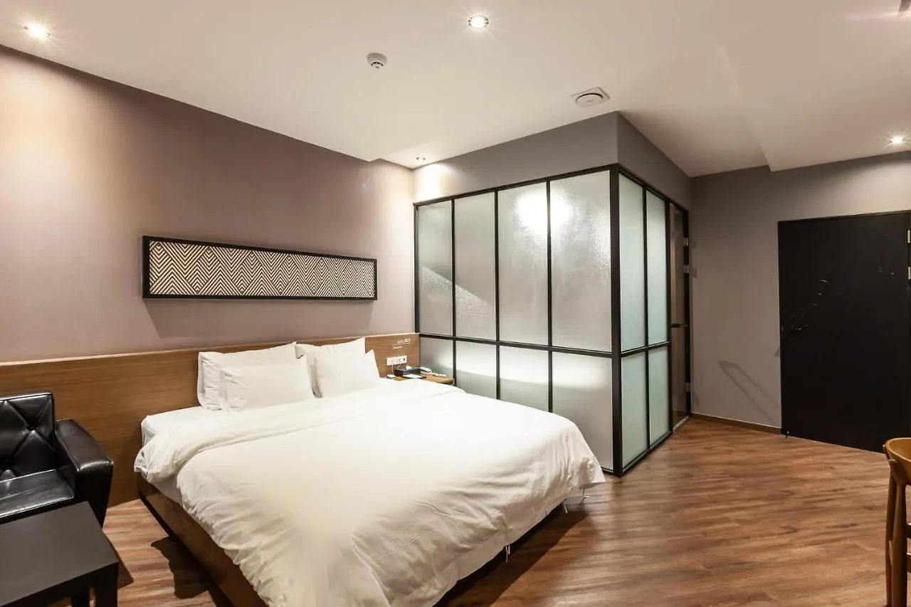 Beomil Brown Dot Hotel Busan