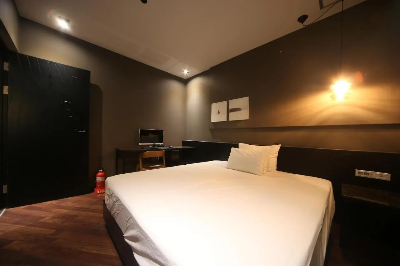 Beomil Brown Dot Hotel Busan 2*,  South Korea