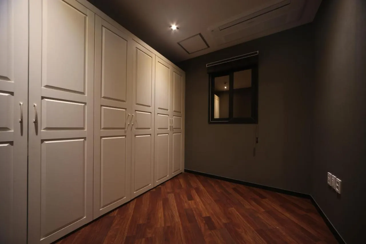 Beomil Brown Dot Hotel Busan