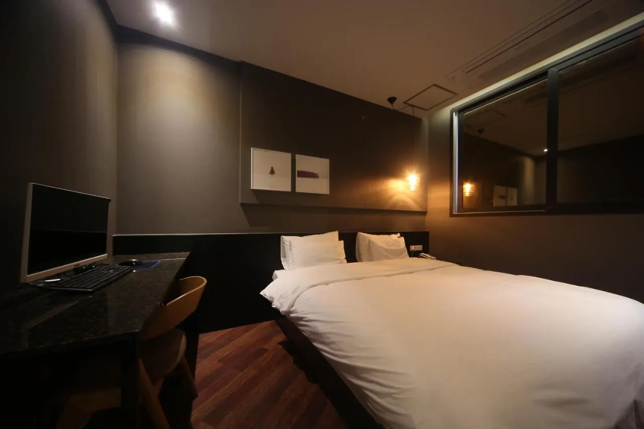 Beomil Brown Dot Hotel Busan