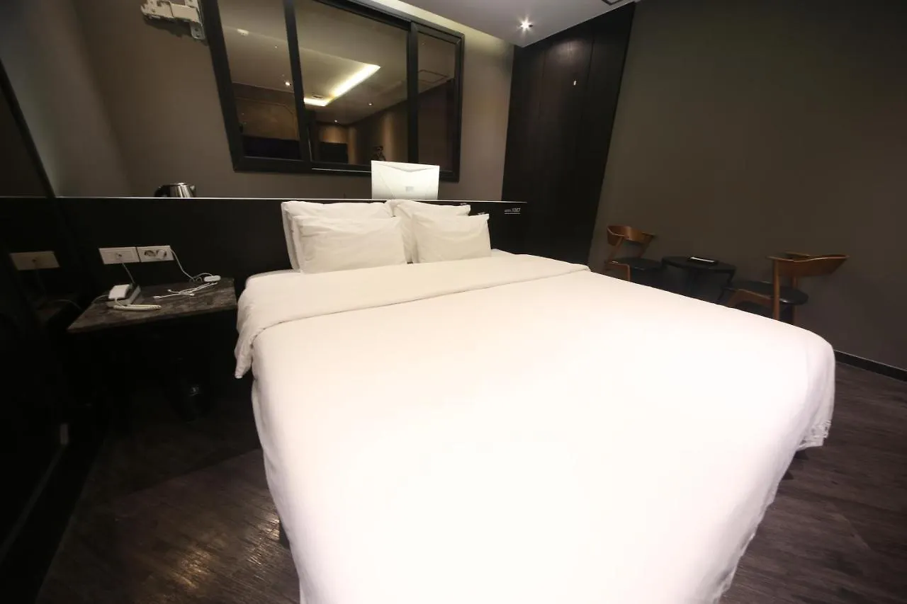 Beomil Brown Dot Hotel Busan