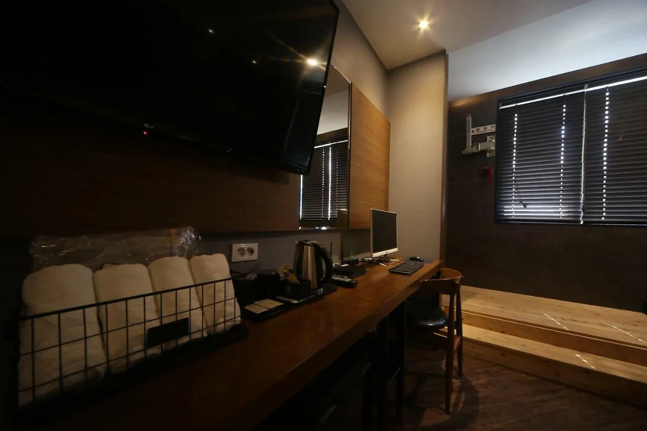 Beomil Brown Dot Hotel Busan