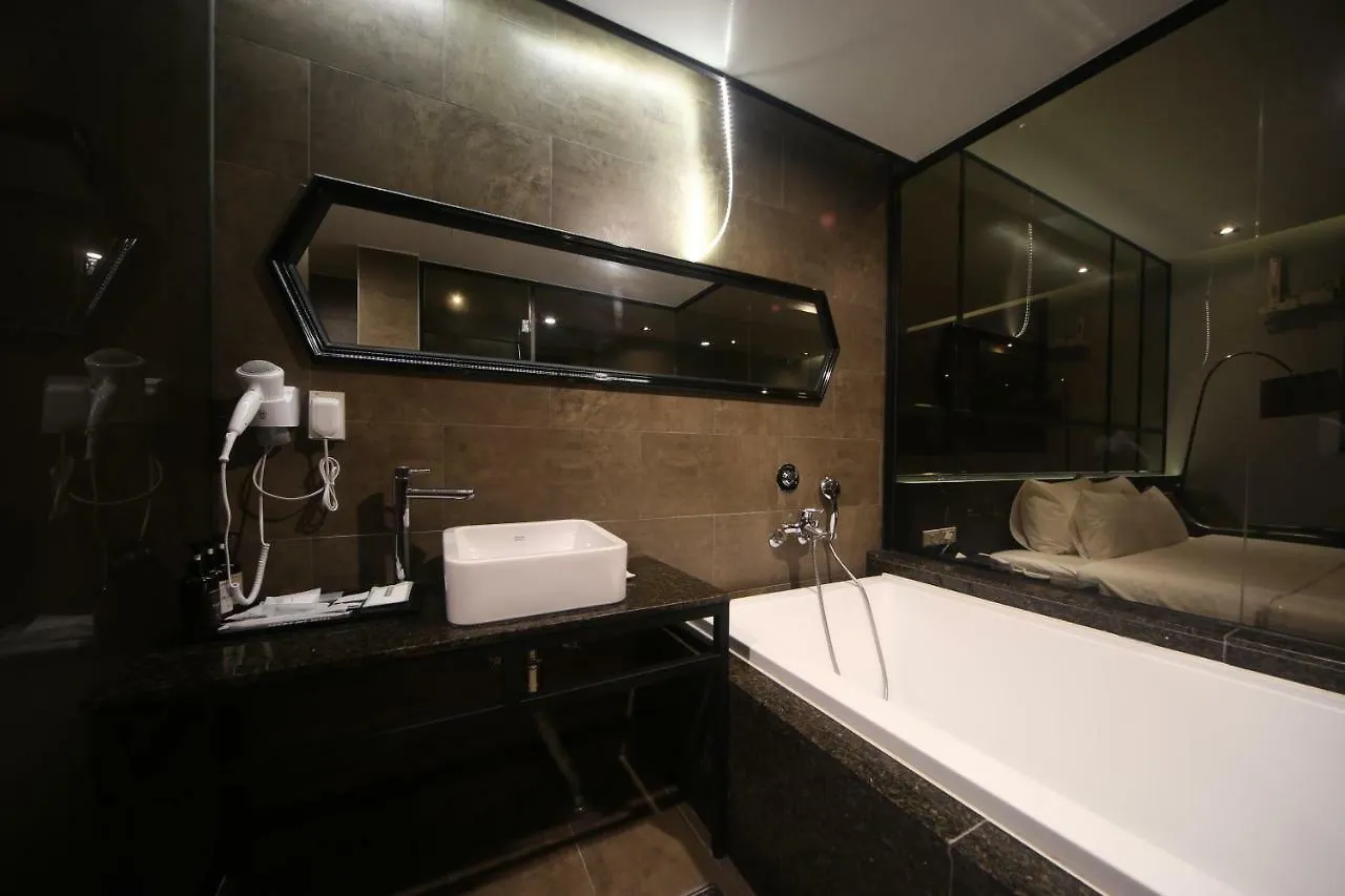 Beomil Brown Dot Hotel Busan
