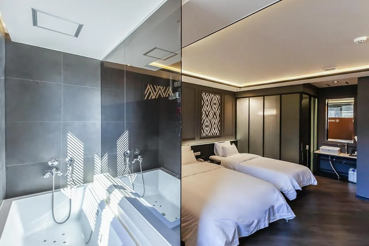 Beomil Brown Dot Hotel Busan